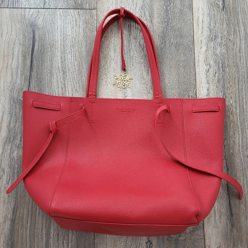 Large tote